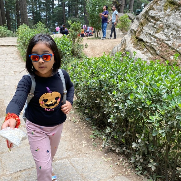 Meet your Posher, Nishtha & Myra - Picture 5 of 8